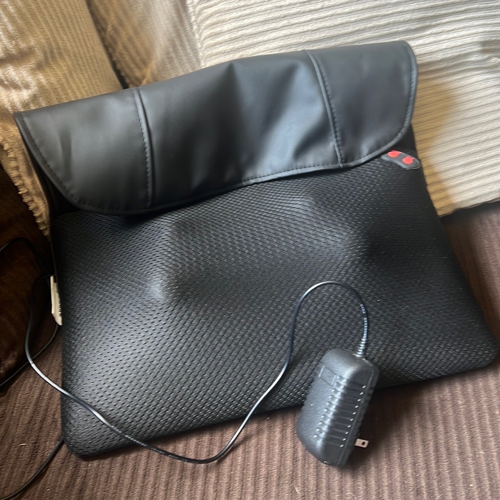 Electronic massager